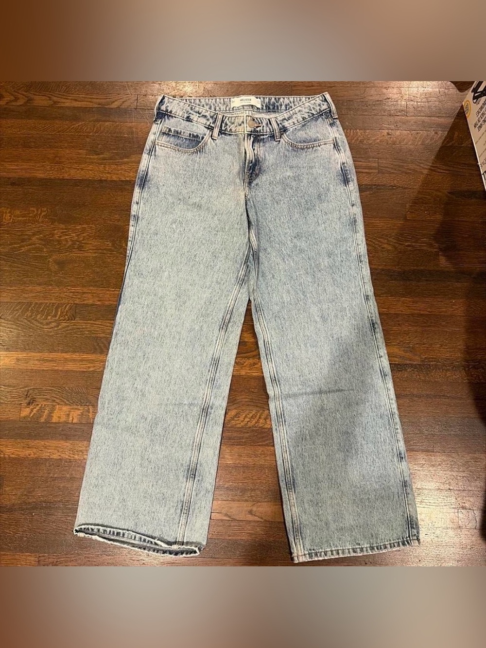 Hollister Co. Low Rise Baggy Jeans